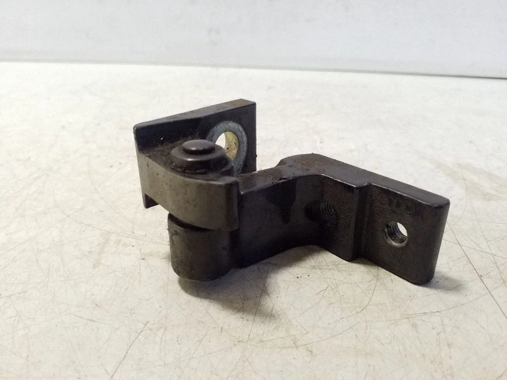 Tagaukse ülemine hing A046573