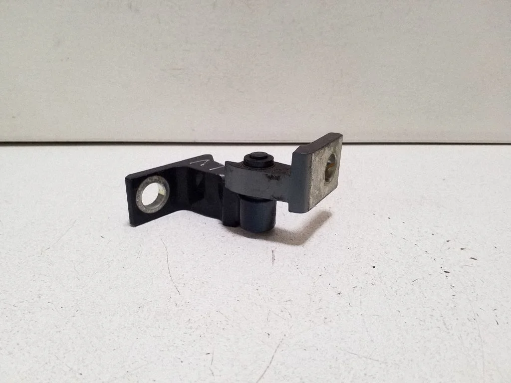 Rear door upper hinge – Porsche Cayenne (92A) (2010-2017)
