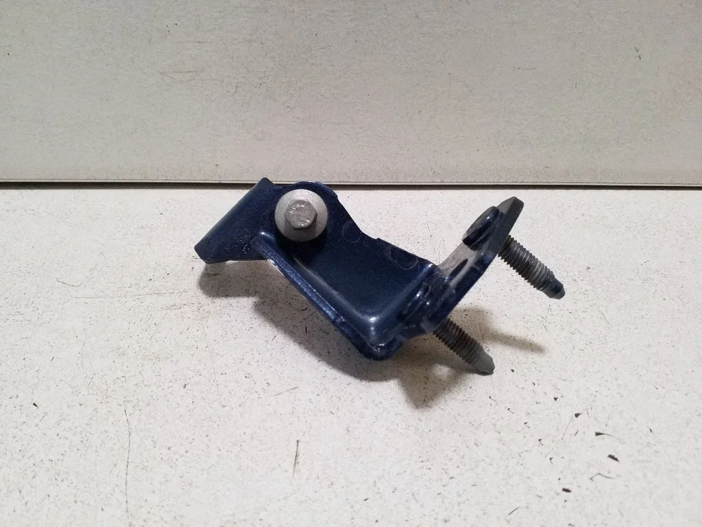 Rear door upper hinge H1BBA26800AC