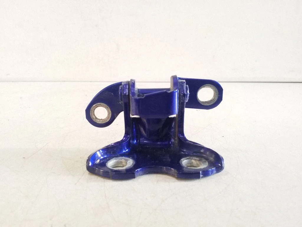 Rear door upper hinge – Lexus NX (2014-2021)