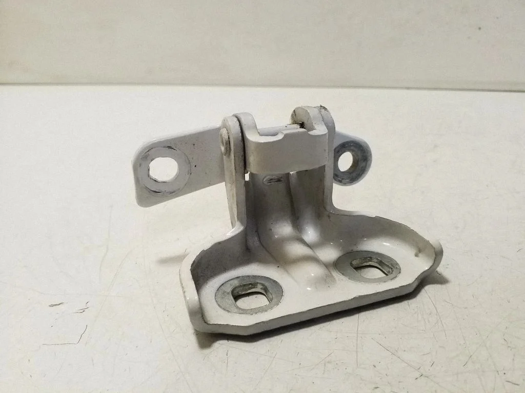 Rear door upper hinge – right