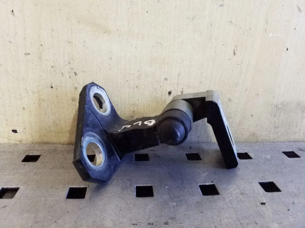 Rear door upper hinge – Volkswagen Passat CC (2008-2016)