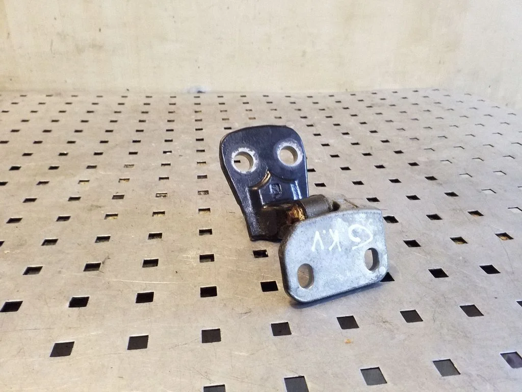 Tagaukse ülemine hing – Land Rover Range Rover Sport L320 (2005-2013)