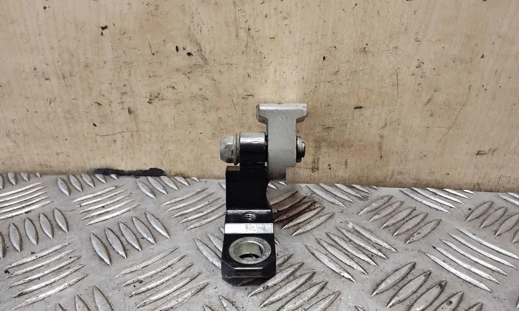 Rear door upper hinge – right