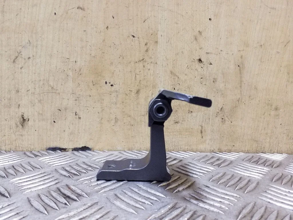 Rear door upper hinge – Volvo S60 (2005-2010)