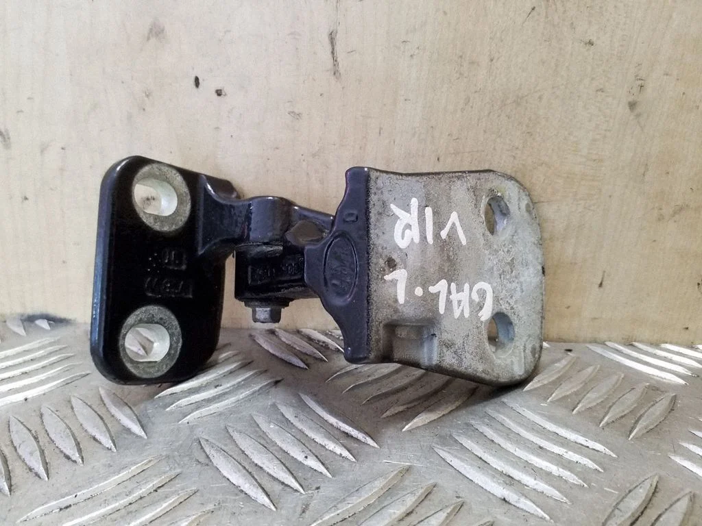Tagaukse ülemine hing – Land Rover Range Rover Sport L320 (2005-2013)