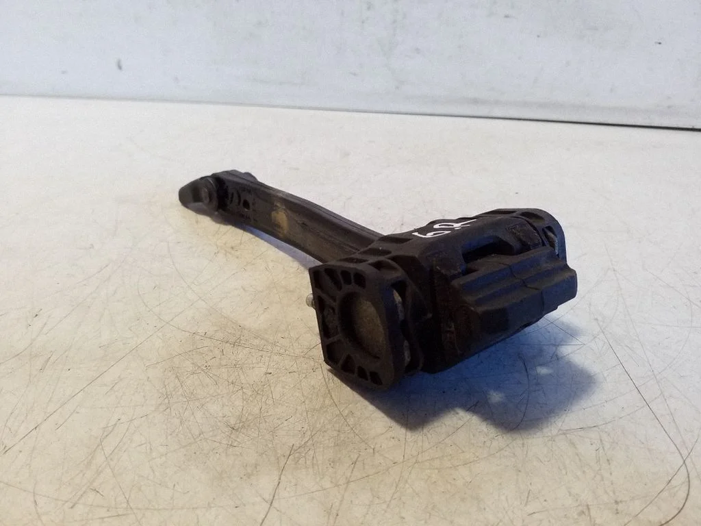 Tagaukse avamispiiraja AW93F27200AA