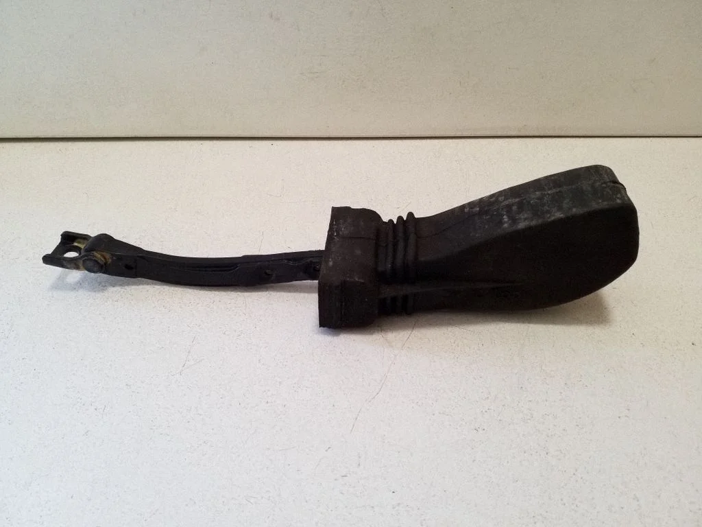Rear door check strap stopper – Porsche Cayenne (92A) (2010-2017)