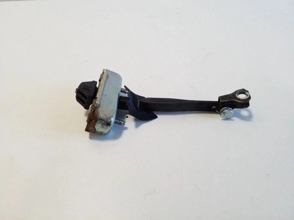Rear door check strap stopper – Lexus RX III (2008-2015)