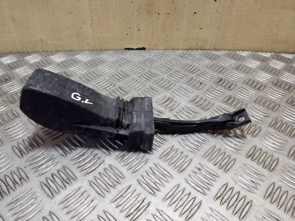 Rear door check strap stopper – Porsche Cayenne (92A) (2010-2017)