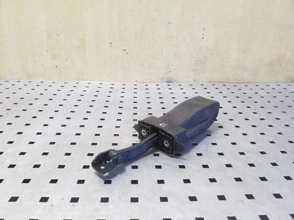 Tagaukse avamispiiraja – BMW 5-seeria F10 F11 (2009-2016)