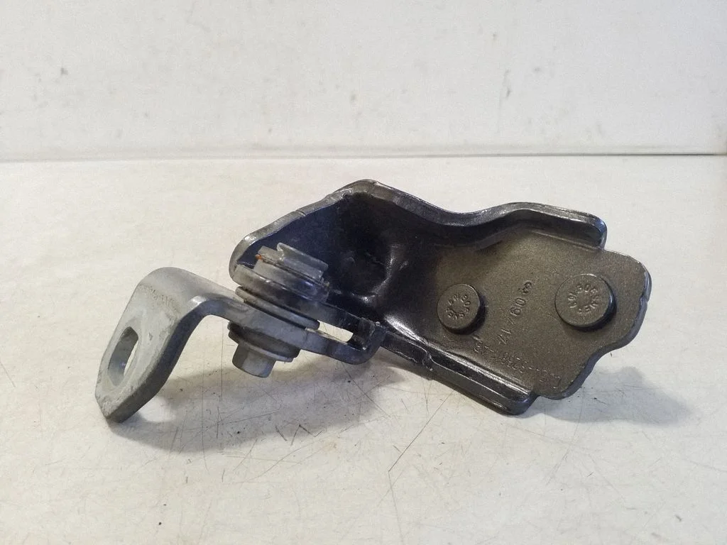 Rear door lower hinge CJ54S26811AB