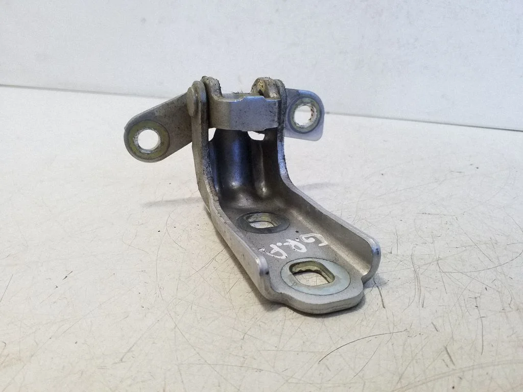 Rear door lower hinge P12174 – Opel Ampera (2011-)