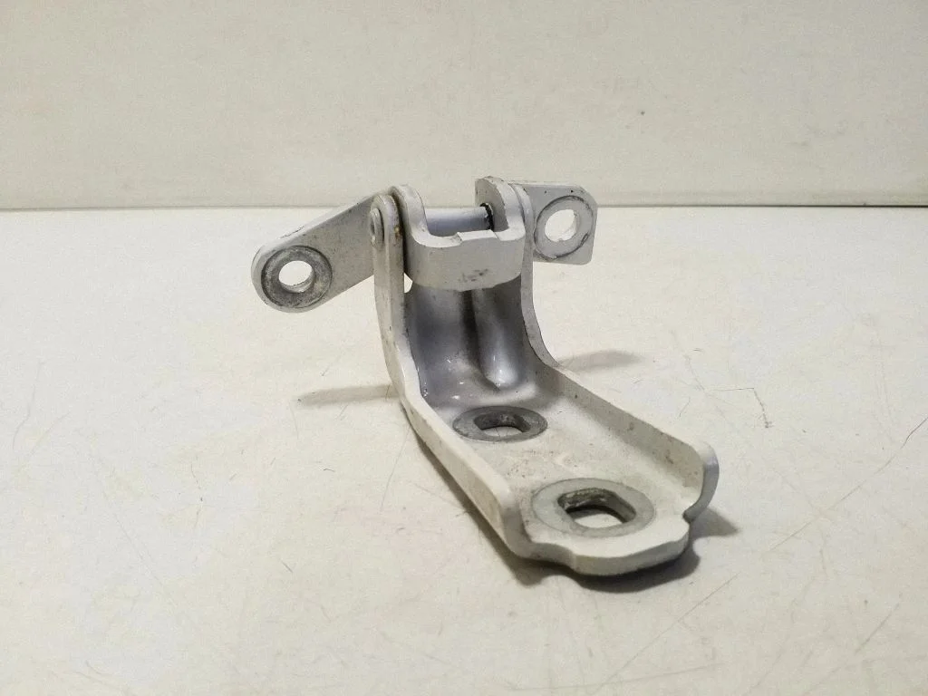 Rear door lower hinge – right
