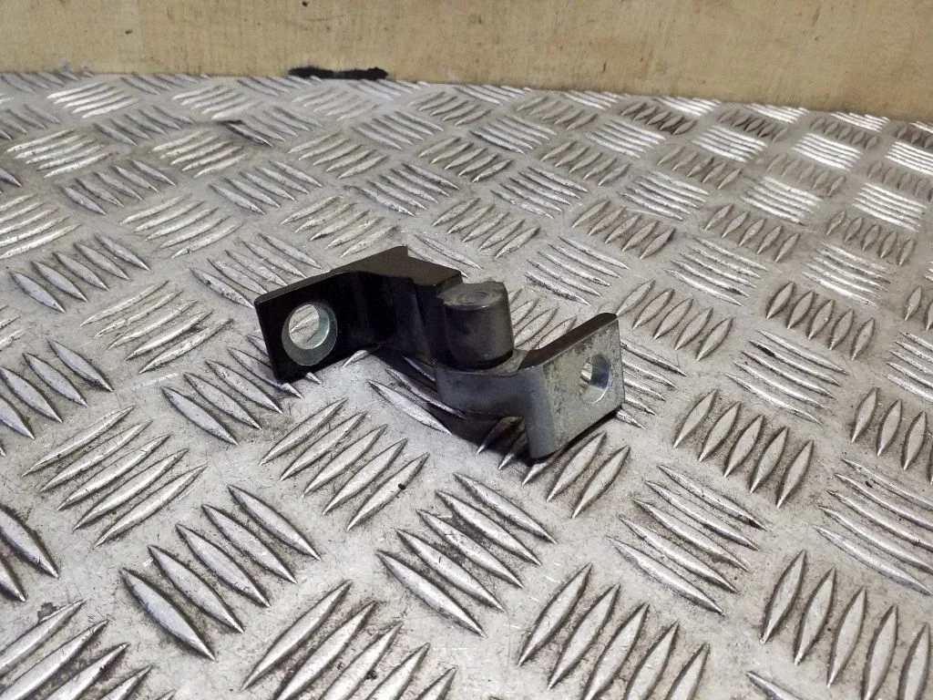 Rear door lower hinge 8X0831404E