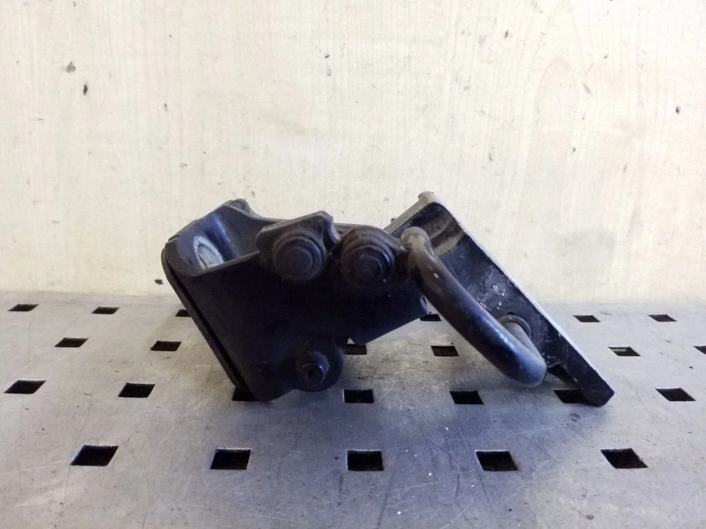 Rear door lower hinge 3C8833411B