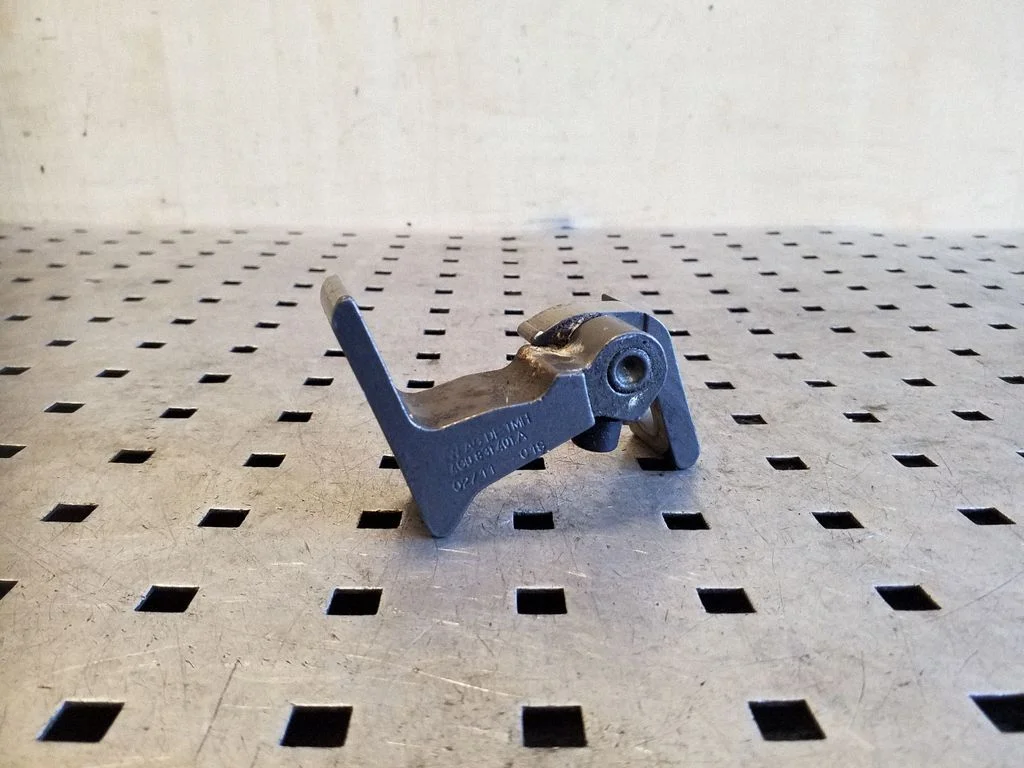 Rear door lower hinge 4G0831401A