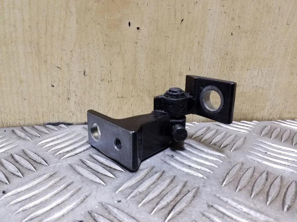 Rear door lower hinge 4G0831402A