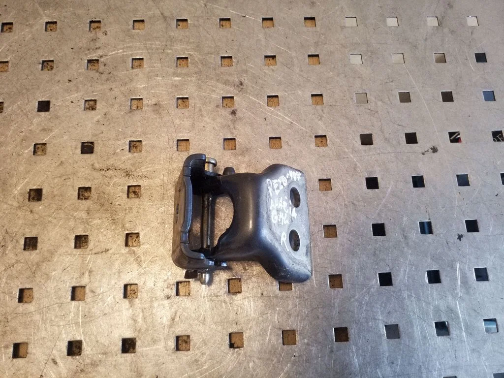 Rear door lower hinge – right