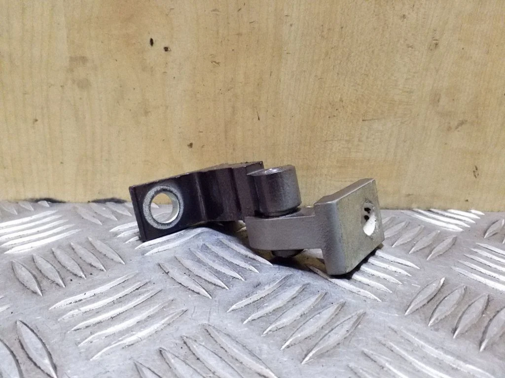 Rear door lower hinge 8K0831402A