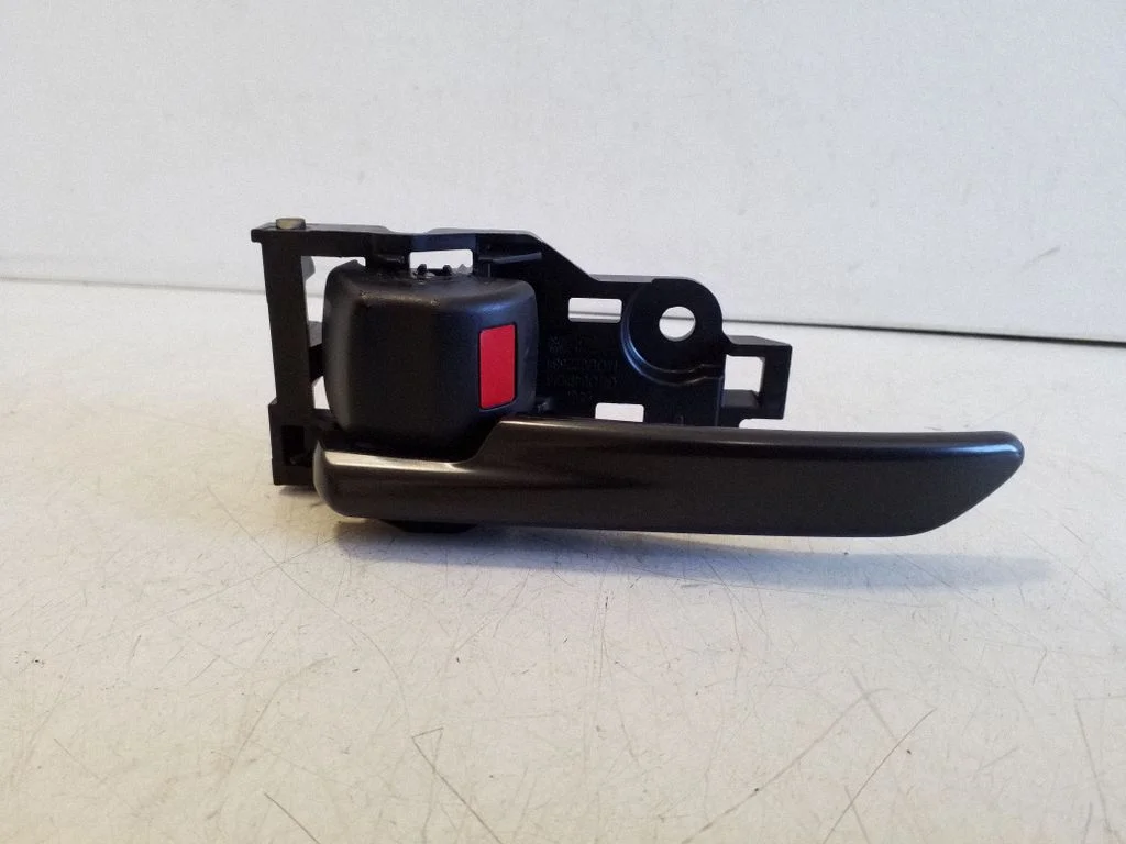 Rear door interior handle 6927402190