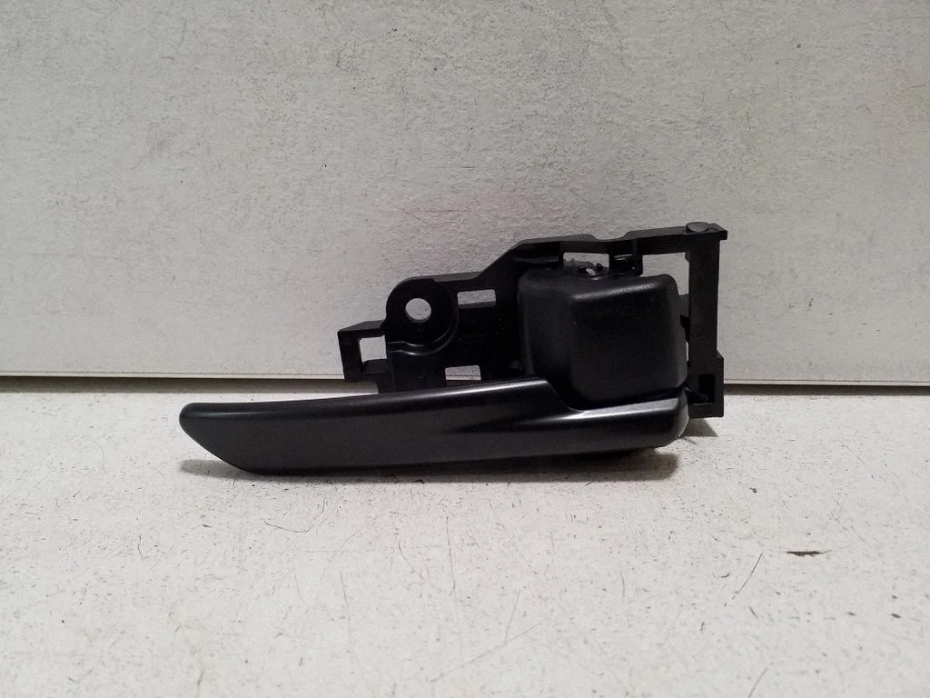 Rear door interior handle 6927302200