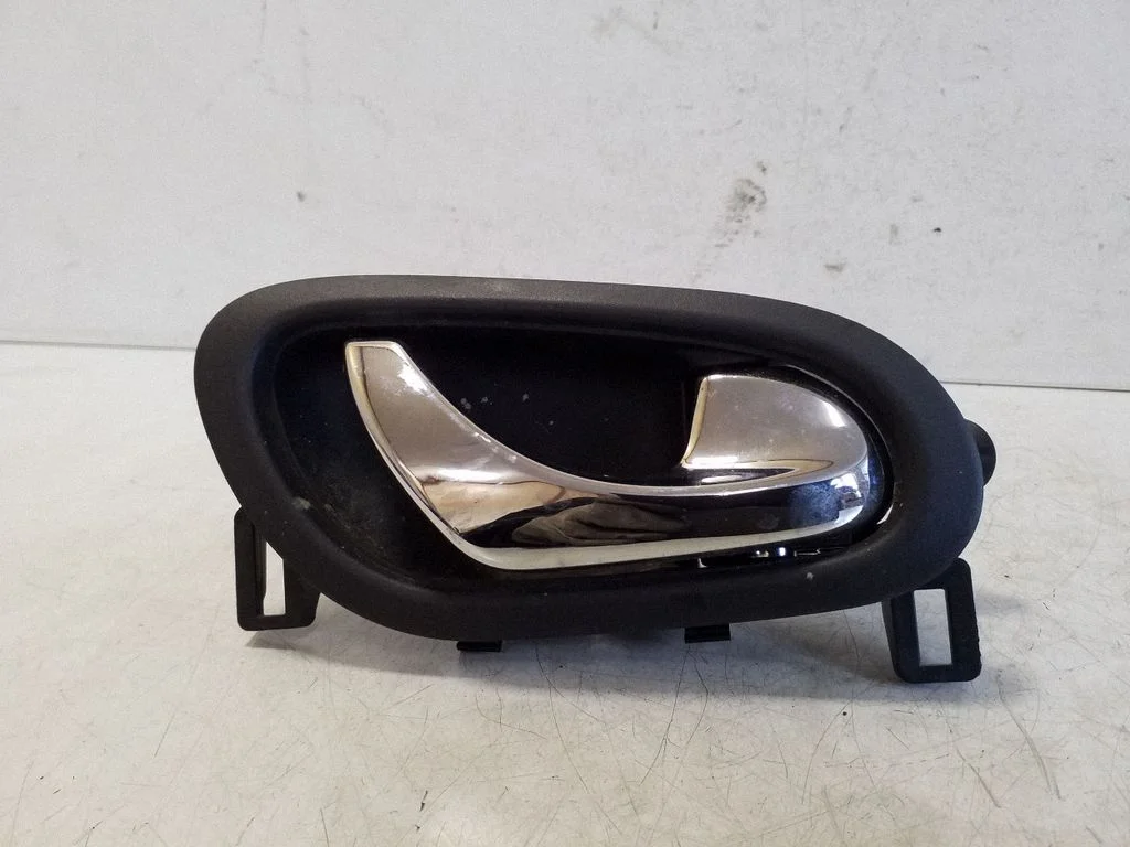 Rear door interior handle 806704EA1A