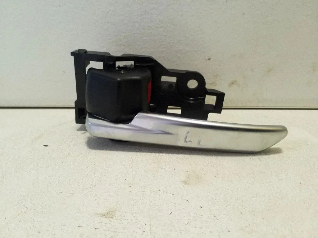 Rear door interior handle 6927402190