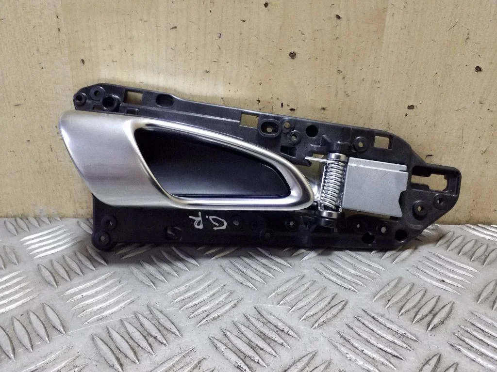 Rear door interior handle 7P5837020F