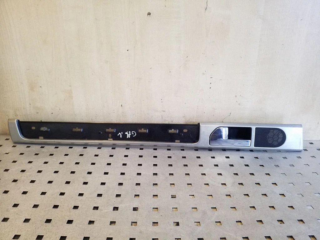 Rear door interior handle 7L6837113