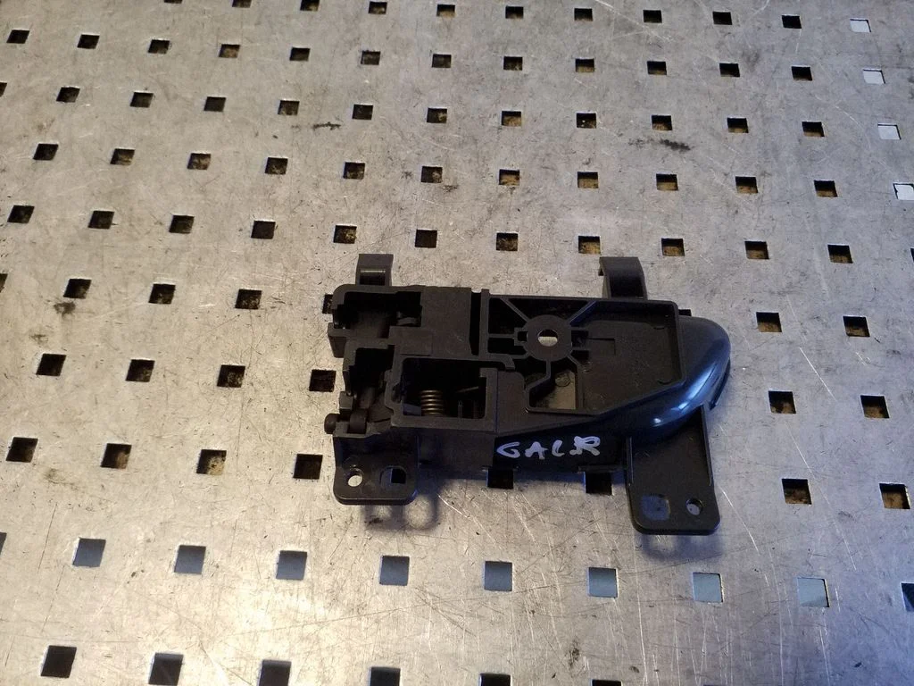 Klamka wewnętrzna drzwi tylnych – Subaru Forester SH (2008-2013)