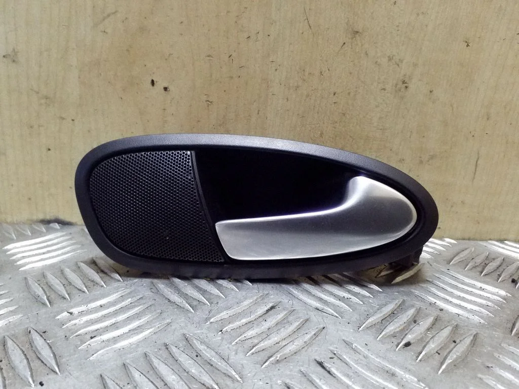 Rear door interior handle 5P0837114B