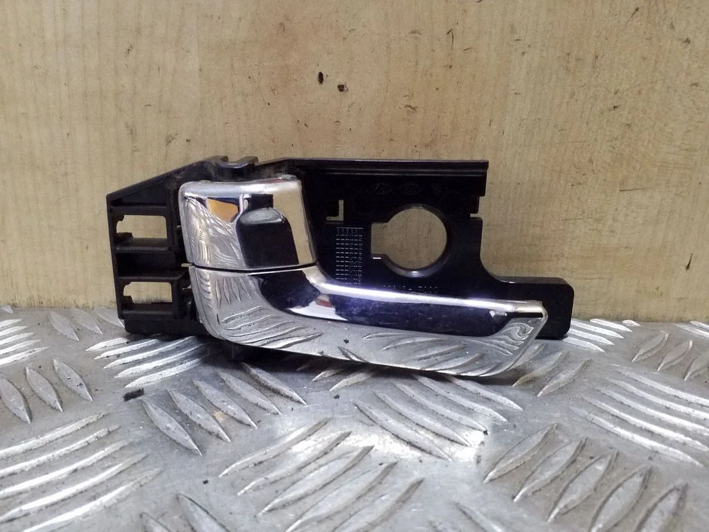 Rear door interior handle – KIA Sportage (2005-2010)