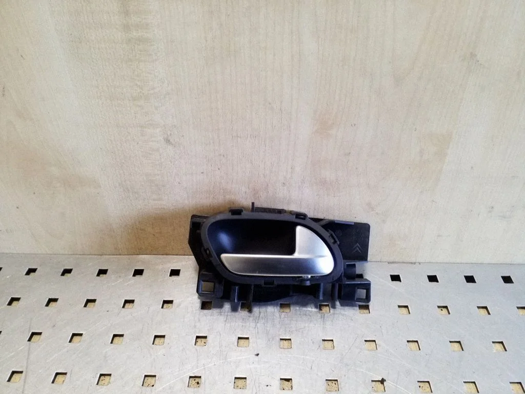 Tagaukse sisemine käepide 96605253VV