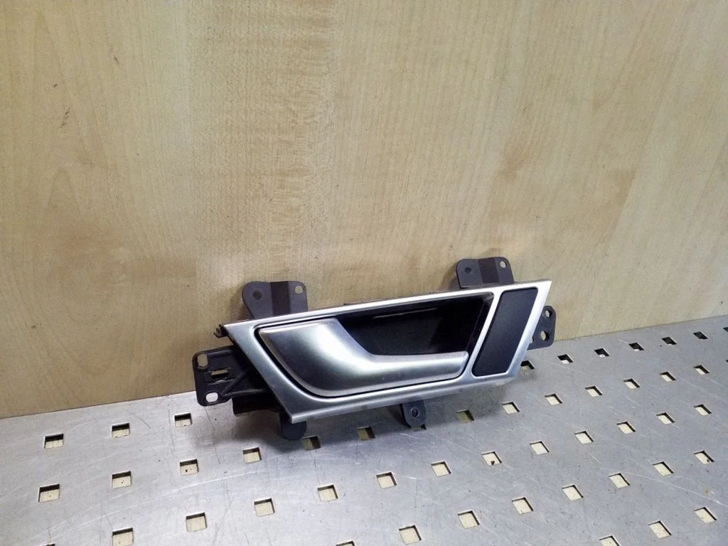 Rear door interior handle – Audi A6 Allroad C6 (2006-2011)