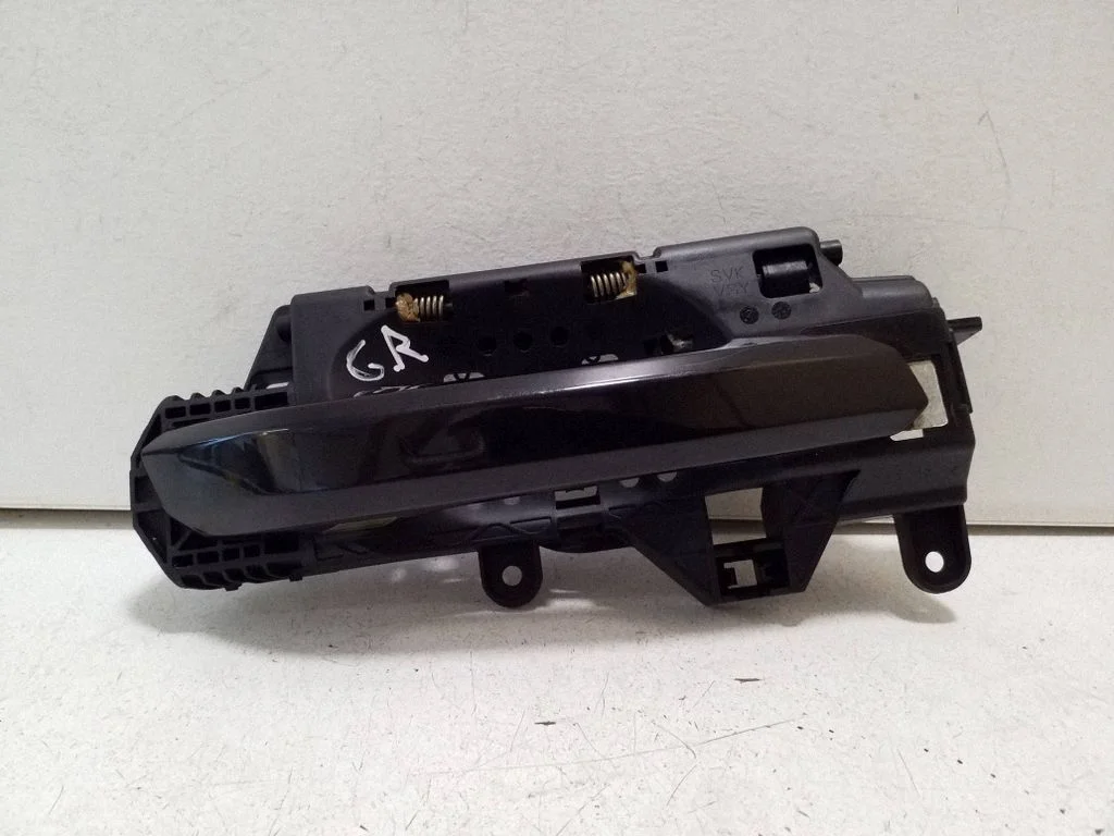 Tagaukse välimine käepide 8W0837812A