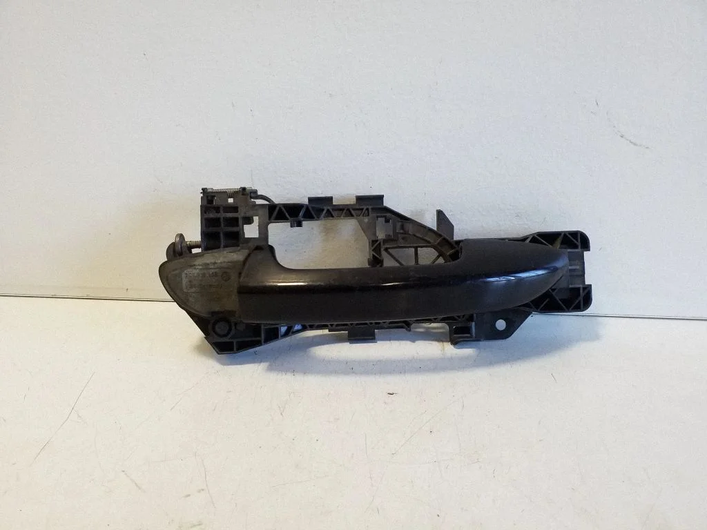 Tagaukse välimine käepide 3C0839168