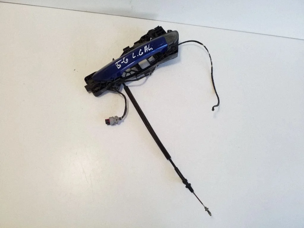 Aizmugurējo durvju ārējais atvēršanas rokturis – Volkswagen Passat B6 (2005-2010)