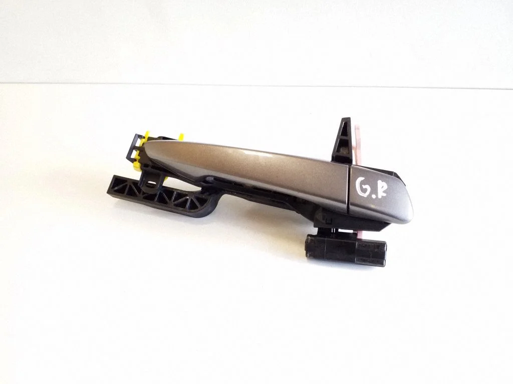 Rear door exterior handle – right