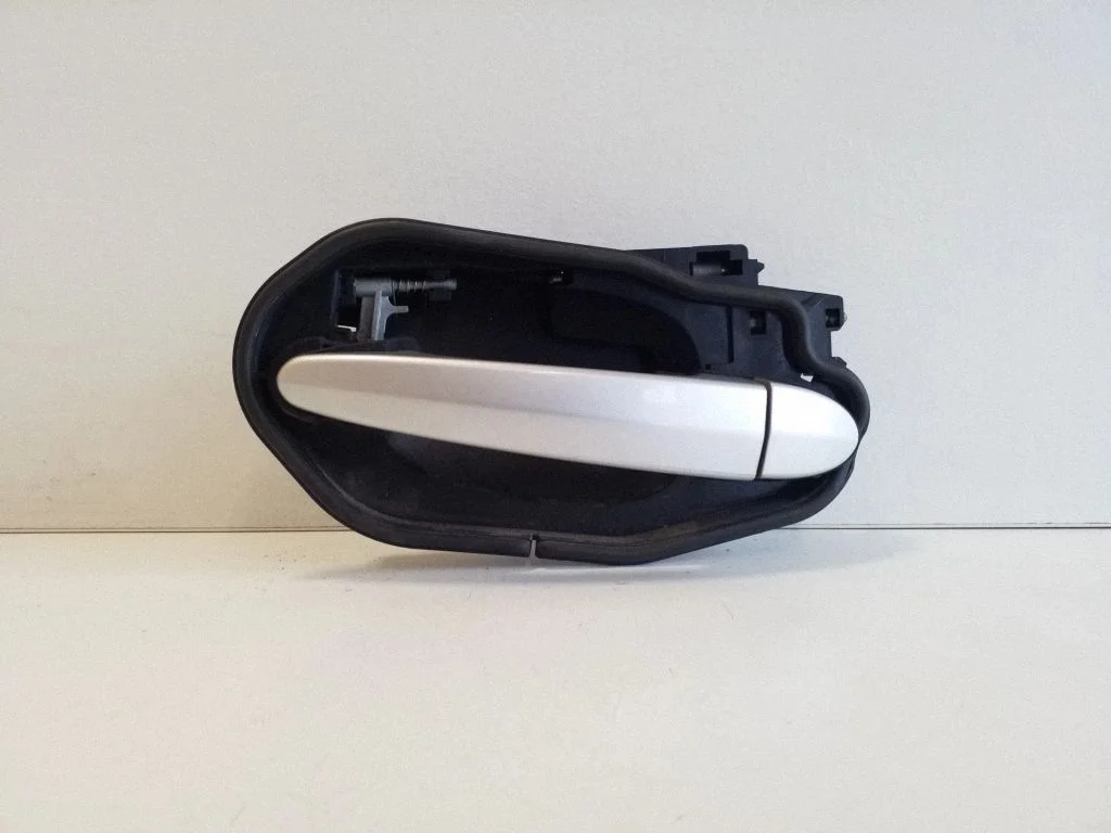 Rear door exterior handle – BMW X3 E83 (2003-2010)