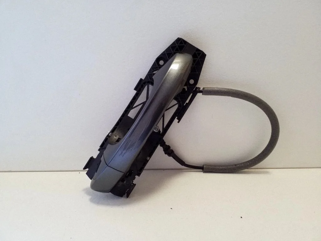 Rear door exterior handle 8V0839855