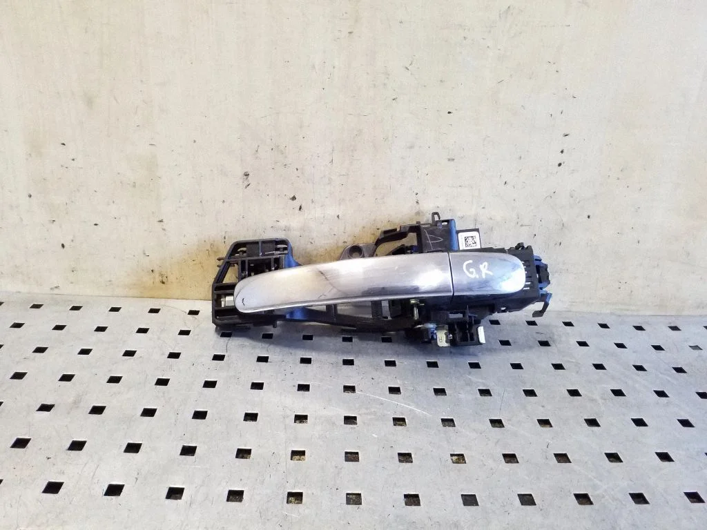 Tagaukse välimine käepide JB3B26684AH