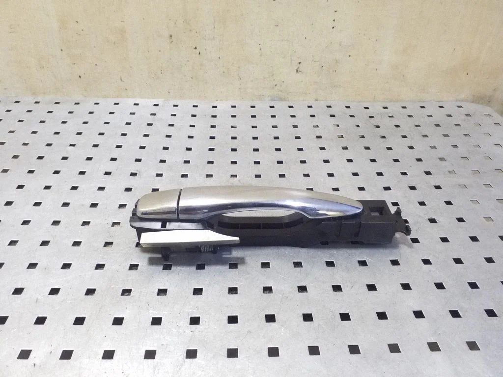 Rear door exterior handle – left