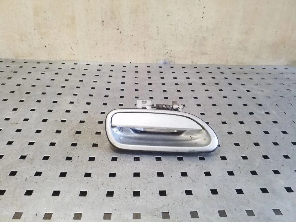 Rear door exterior handle – right