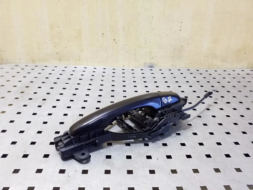Rear door exterior handle – Volvo V40 (2012-2019)