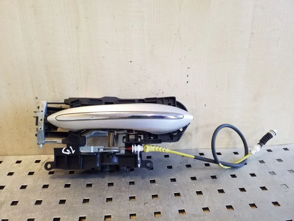 Rear door exterior handle X3717573111