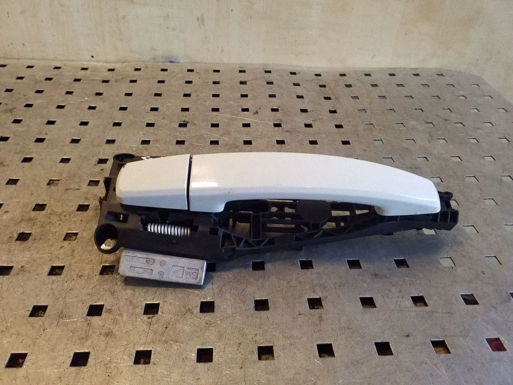 Rear door exterior handle – Chevrolet Orlando (2011-), left