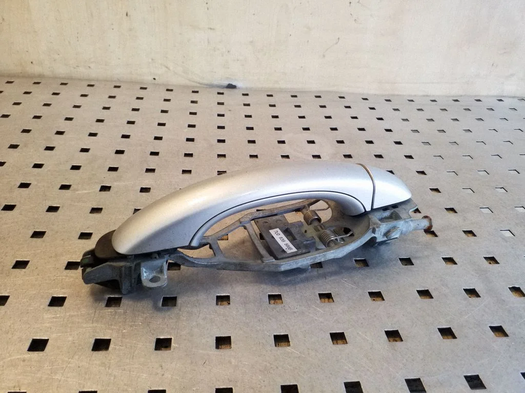 Rear door exterior handle 7L0839886B