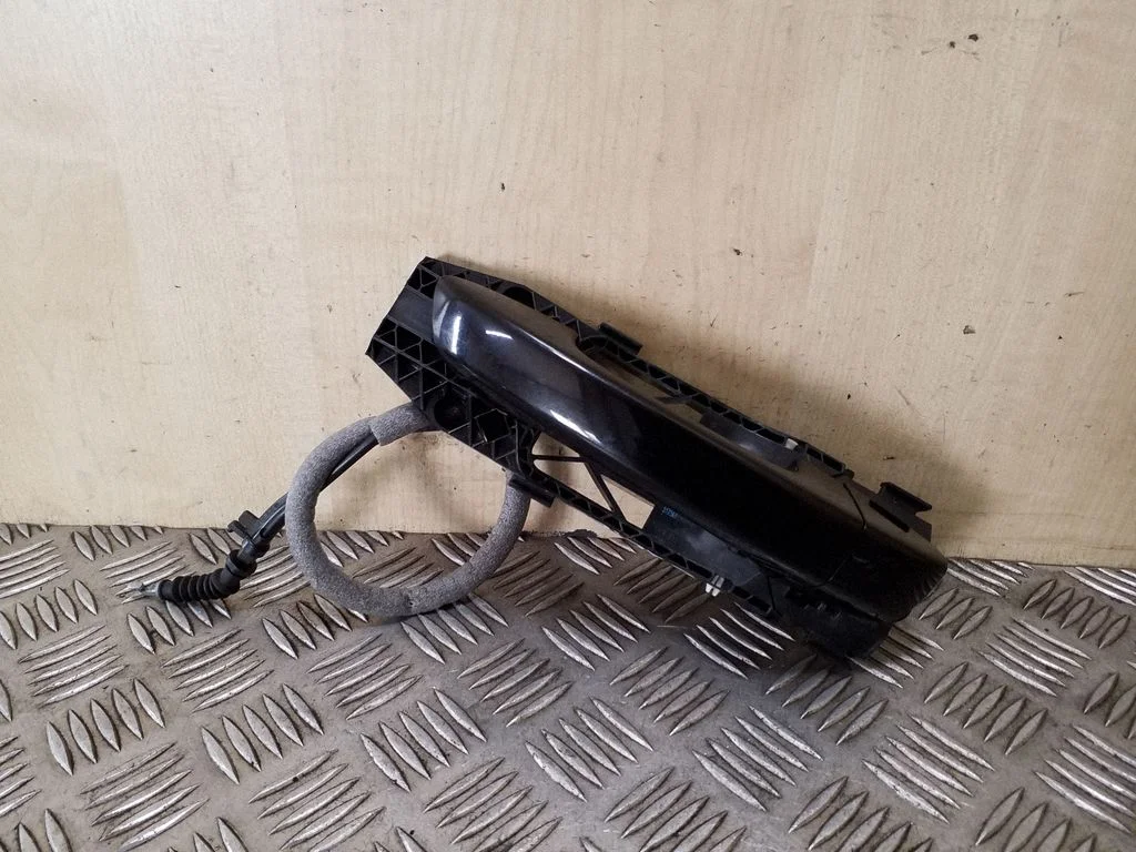 Tagaukse välimine käepide 5N0839885H