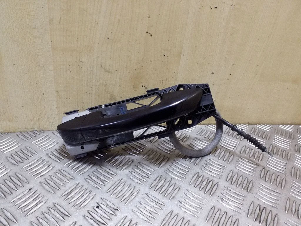 Klamka zewnętrzna drzwi tylnych 5N0837885G